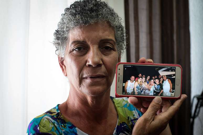 Vera Lúcia Conceição, mãe de Flaviana: "Sempre que eu via um caso na TV, pedia a Deus para consolar a família. Agora me vejo nessa"