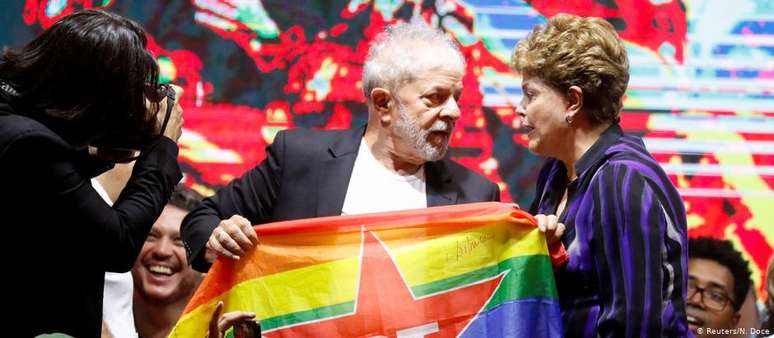 Em busca de uma nova estratégia: Lula e Dilma em congresso do PT em novembro de 2019