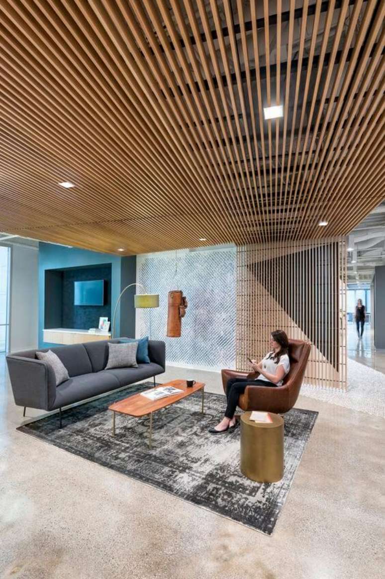 20. Sof&aacute; para escrit&oacute;rio na recep&ccedil;&atilde;o &ndash; Via: Snapshots