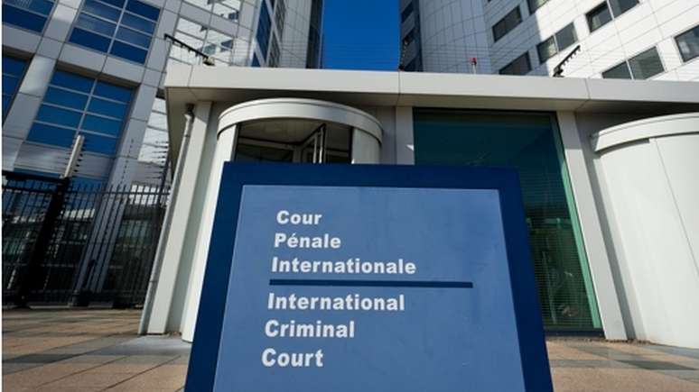 Tribunal Penal Internacional, em Haia, indiciou Bashir por crimes de guerra, contra a humanidade e genocídio