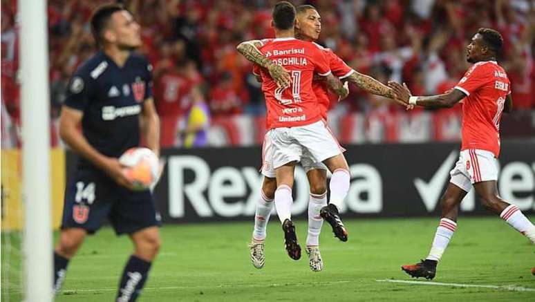 Internacional derrota a Universidad de Chile pela Libertadores