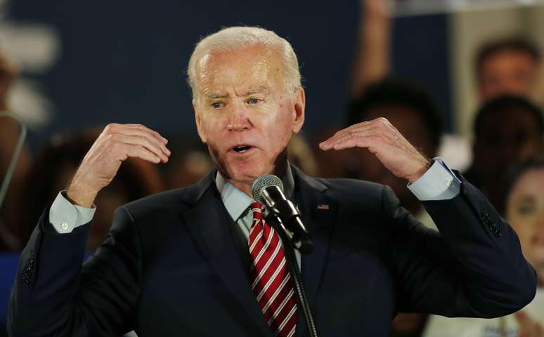 Joe Biden durante evento de campanha em New Hampshire
11/02/2020 REUTERS/Randall Hill 