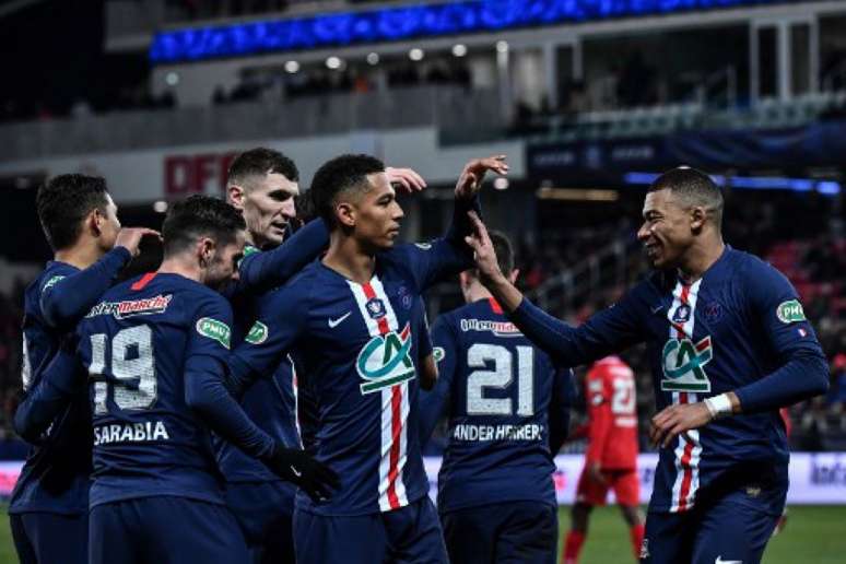 PSG fez seis gols sobre o Dijon e avançou sem problemas (Foto: JEFF PACHOUD / AFP)