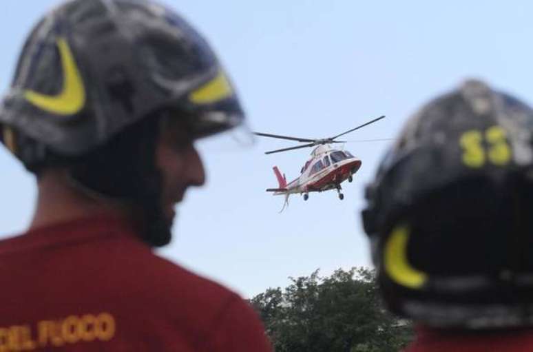 Bombeiros também estão empenhados na busca por trans brasileira