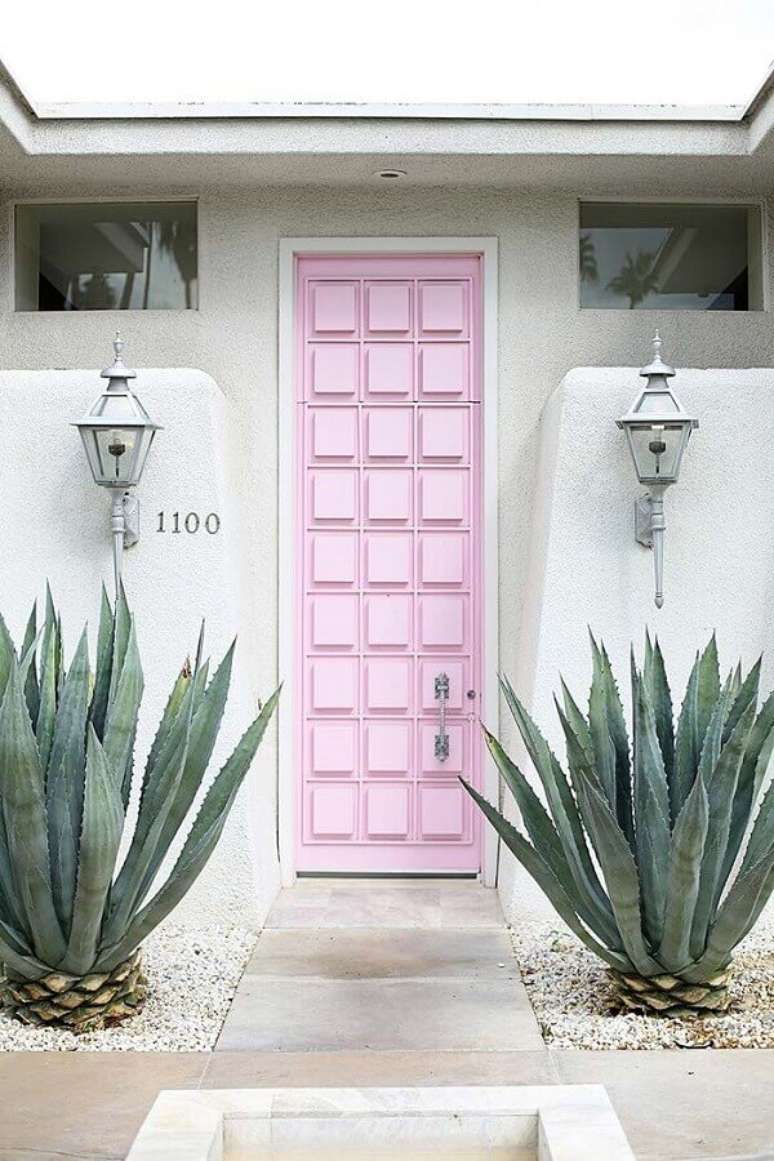 26. Porta de entrada em rosa pastel &ndash; Foto: Pinterest