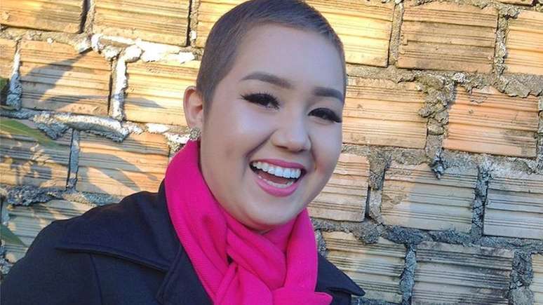 Hiromi Miyata, de 20 anos, pensou que realizaria sonho de ser mãe, mas logo descobriu que o que crescia em seu útero era um câncer