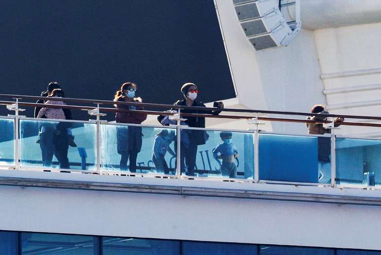 Cruzeiro Diamond Princess, em quarentena em porto de Yokohama, Japão
13/02/2020
REUTERS/Kim Kyung-Hoon