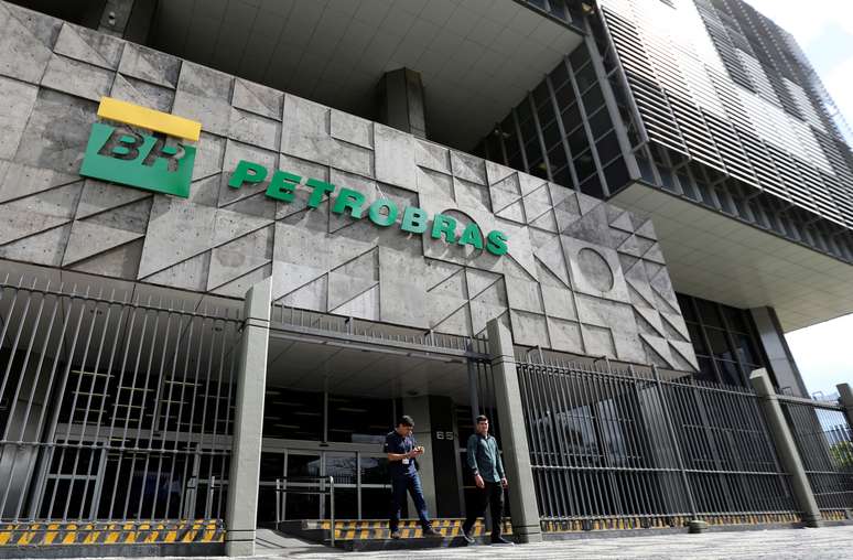 Fachada do prédio que abriga a sede da Petrobras, no Rio de Janeiro. 9/12/2019.  REUTERS/Sergio Moraes