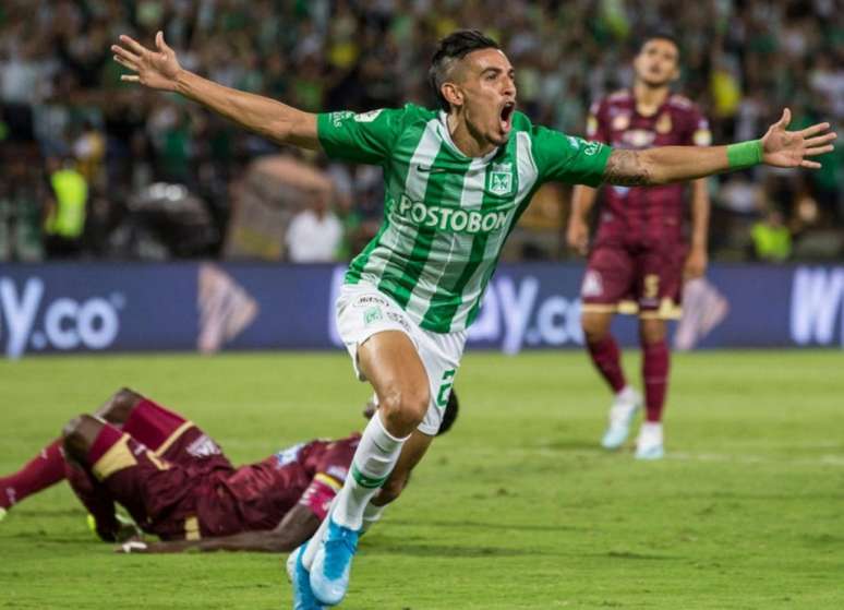 Daniel Muñoz é o alvo do Palmeiras para reforçar a lateral direita (Foto: Divulgação)