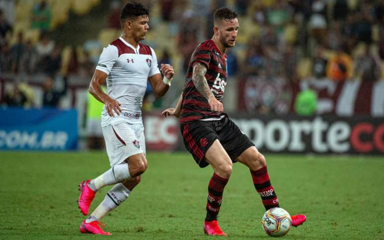 O zagueiro Léo Pereira lesionou-se diante do Fluminense, no Maracanã (Foto: Alexandre Vidal / Flamengo)