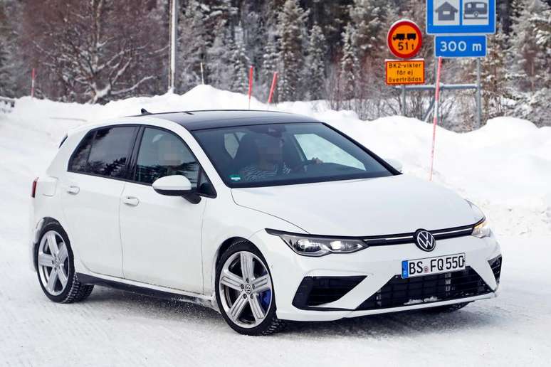 O novo Golf R terá 328 cv de potência, 32 a mais do que o da geração anterior.