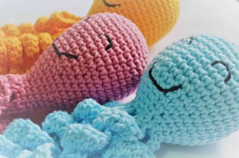 51- Escolha cores alegres na hora de criar os brinquedos. Fonte: Pitnerest