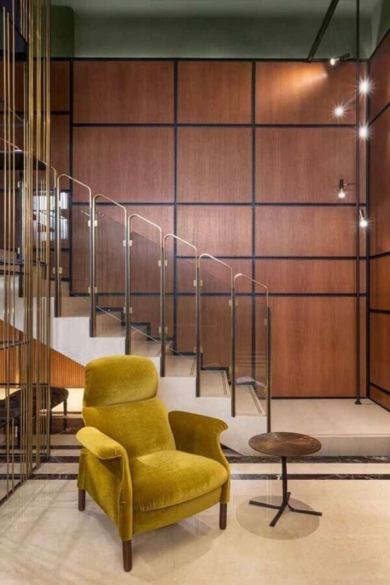 56. O corrim&atilde;o de escada pode colocar mais charme e personalidade na decora&ccedil;&atilde;o &ndash; Foto: Pinterest