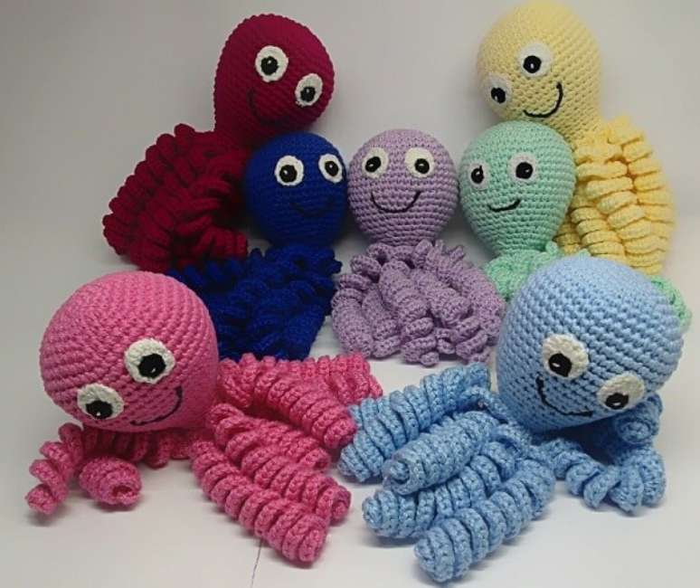 21- Modelos Coloridos de polvos em crochê. Fonte: Pinterest