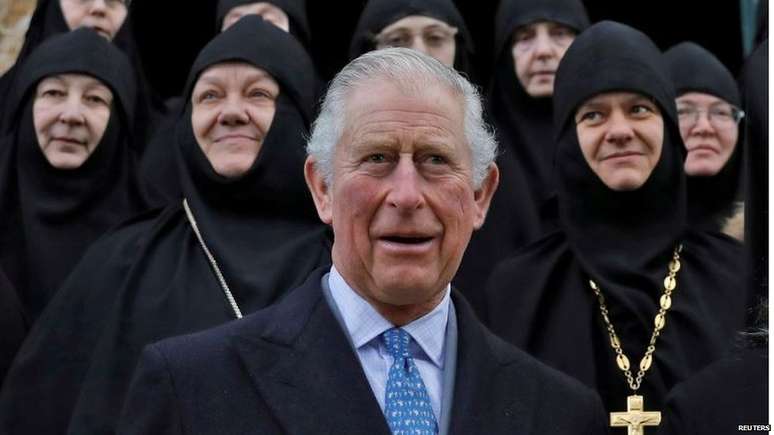 Durante sua visita ao Oriente Médio, o príncipe Charles alertou que as lições do Holocausto permanecem "extremamente relevantes"