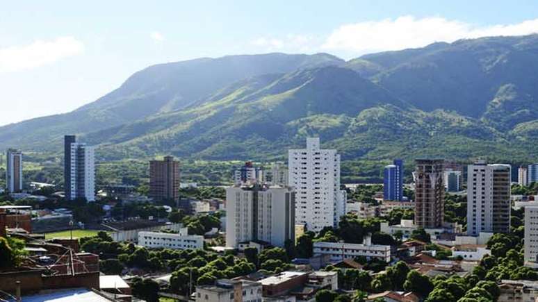 Governador Valadares ganhou fama nacional por ser grande 'exportadora' de brasileiros que emigram para os Estados Unidos