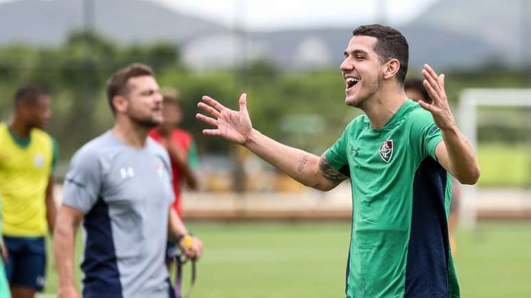 Nino é só felicidade após ajudar o Brasil a carimbar vaga nas Olimpíadas de Tóquio (Foto: Lucas Merçon/Fluminense)