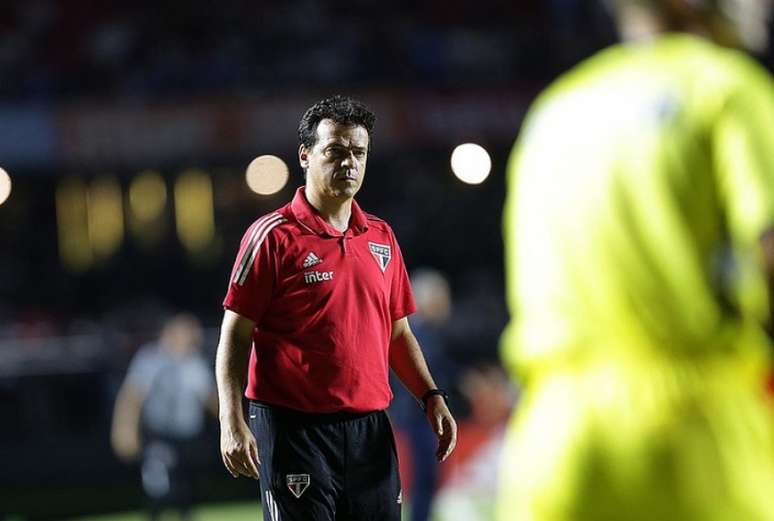 Fernando Diniz foi xingado pela torcida do São Paulo após trocar Pato por Liziero (Foto: Paulo Pinto/saopaulofc.net)