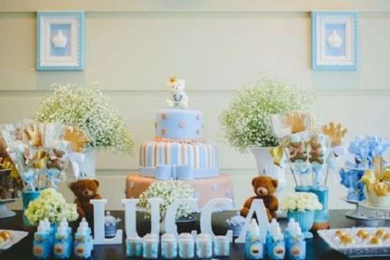 51. Ch&aacute; de fralda com decora&ccedil;&atilde;o especial e delicada. Fonte: Pinterest