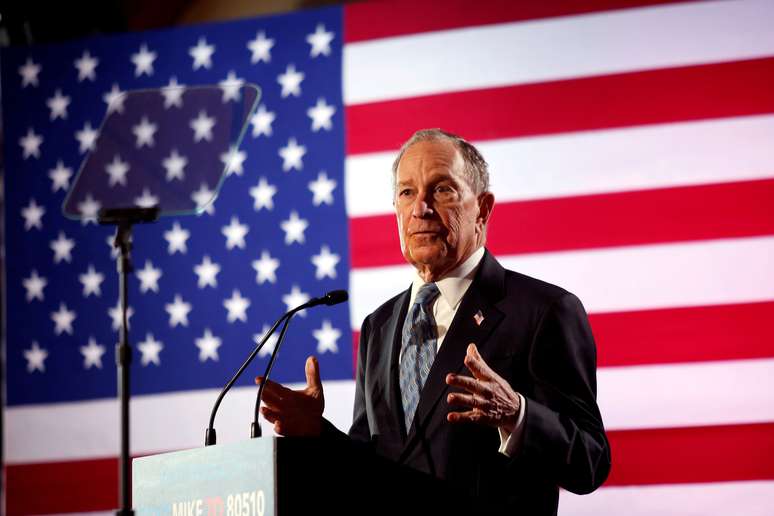 Michael Bloomberg discursa durante evento de campanha em Chattanooga, no Estado norte-americano do Tennessee
12/02/2020 REUTERS/Doug Strickland