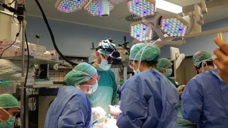 Itália realiza 1ª cirurgia do mundo com realidade aumentada