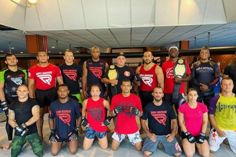 Equipe Top Brother, além do Jiu-Jitsu, agora também está voltada ao MMA (Foto: Divulgação)