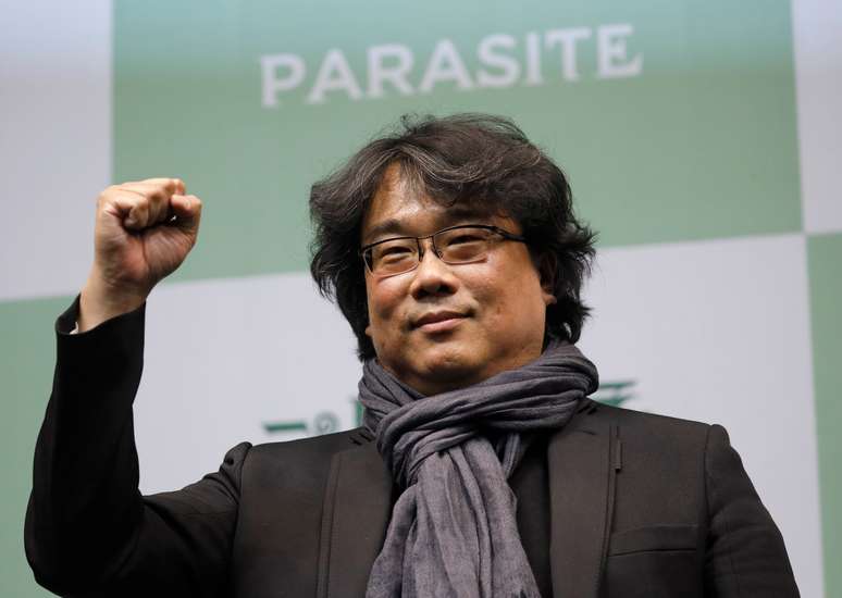 Diretor de "Parasita", Bong Joon-ho, posa para foto durante entrevista coletiva em Seul
19/02/2020 REUTERS/Kim Hong-Ji 