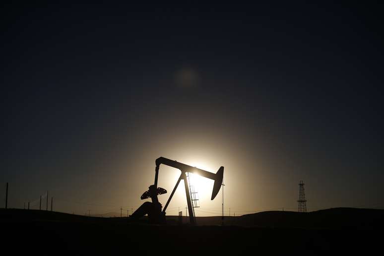 Produ&ccedil;&atilde;o de petr&oacute;leo em Calif&oacute;rnia, Estados Unidos
14/10/2014
REUTERS/Lucy Nicholson