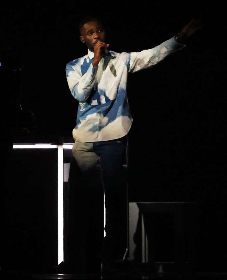 Rapper Dave se apresenta no Brit Awards, em Londres
18/02/2020
REUTERS/Hannah Mckay