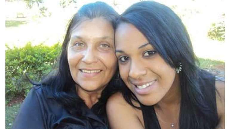Joana Arcelina De Freitas e a filha, Rayssa: elas encontraram parentes distantes após busca de Daniele