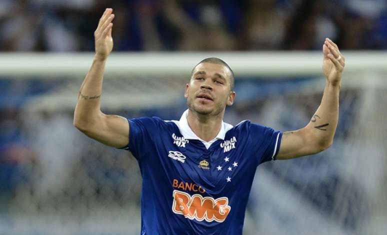 Atlético-PR x Cruzeiro - Nilton (Foto: Washington Alves/Light Press)