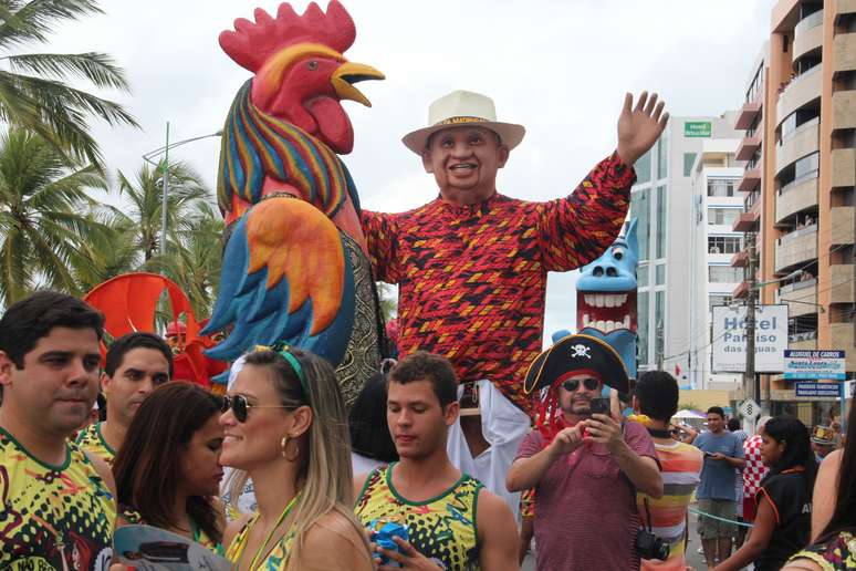 Miniatura do Galo da Madrugada no Carnaval do Recife, em 2019. 