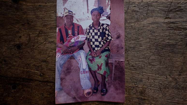 Família cujo filho foi identificado como paciente zero da epidemia de ebola no oeste da África
