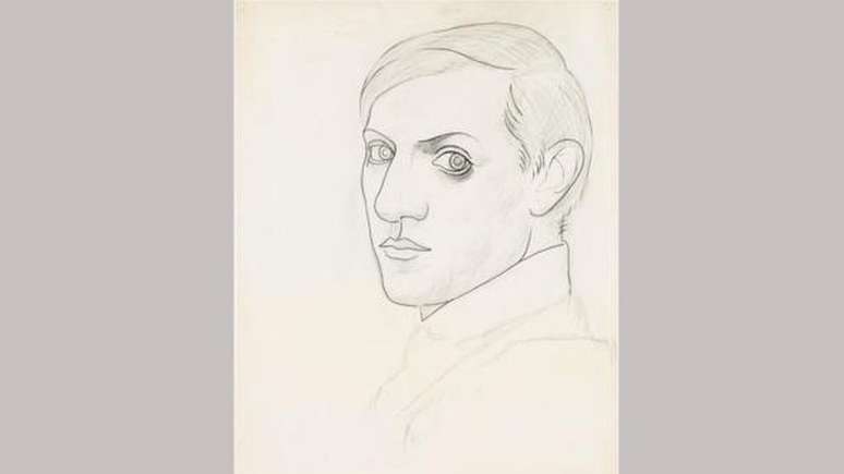 Auto-retrato (1918) a lápis e carvão está entre as exposições incluídas em Picasso e Papel na Royal Academy de Londres