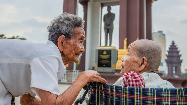 Depois do primeiro reencontro após 47 anos, as irmãs passearam na capital do Camboja, Phnom Penh
