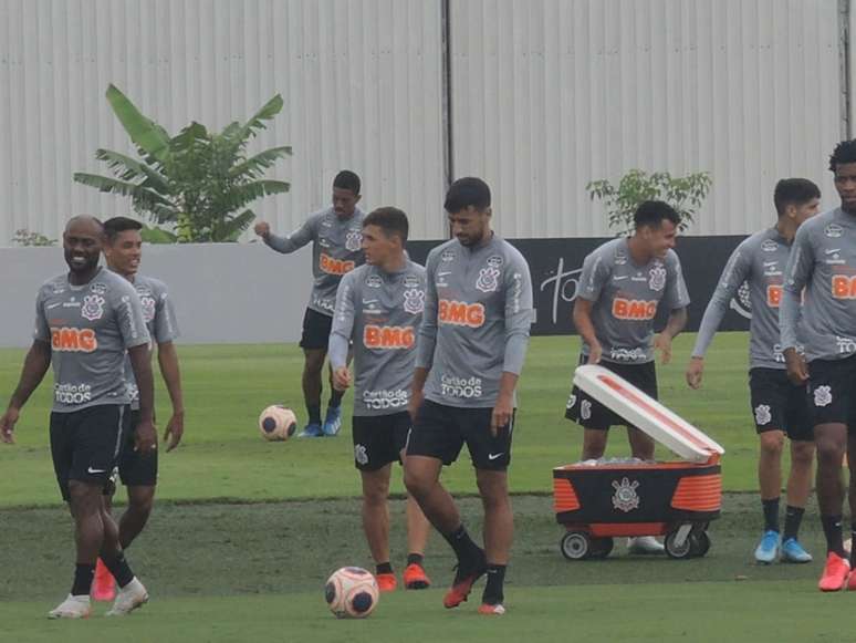 Sábado, o Corinthians mede forças contra o Água Santa (Yago Rudá)