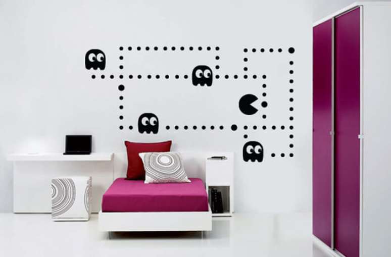 2. Escolha um papel de parede divertido e n&atilde;o tenha medo de deixar a criatividade fluir. Fonte: Pinterest