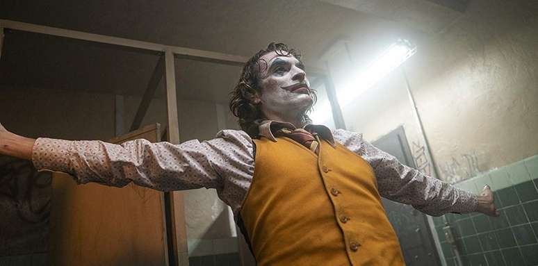 Arthur vira Coringa na sequência de poesia e terror vista no aclamado filme estrelado por Joaquin Phoenix