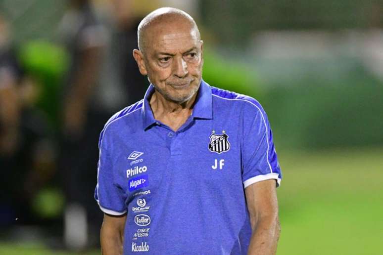 Jeusaldo Ferreira corre risco de demissão no Santos (Eduardo Carmim/Photo Premium/Lancepress!)