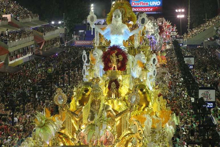 Desfile da Estácio não empolgou o público