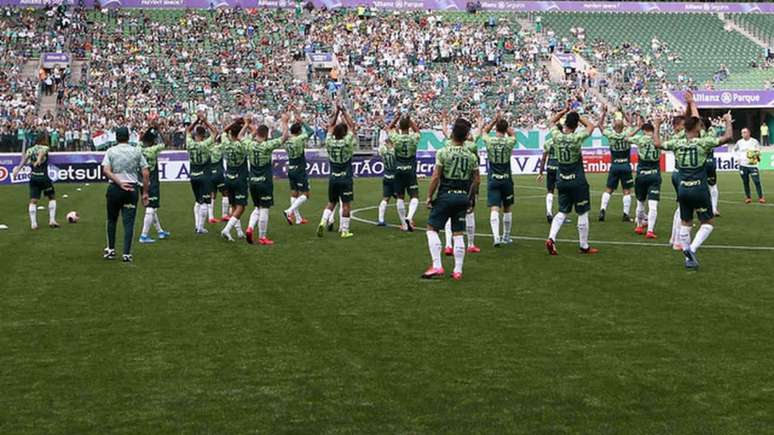 Elenco do Palmeiras tem 11 jogadores com numeração acima da 30 (Cesar Greco/Agência Palmeiras/Divulgação)