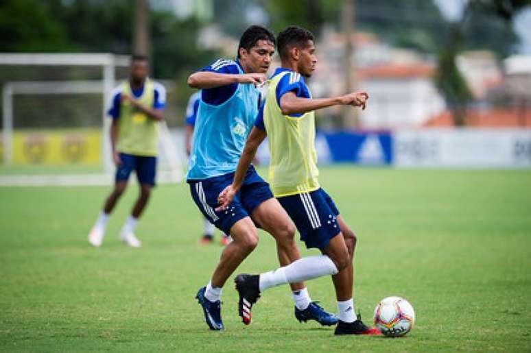 Moreno treinou na Toca da Raposa e deve estar pronto para o clássico contra o Galo, no dia 7 de março-(Bruno Haddad/Cruzeiro)