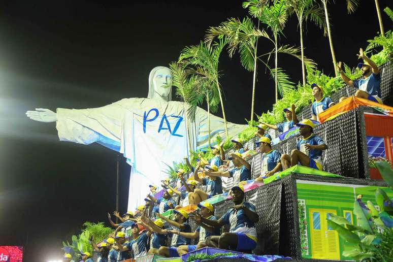 Unidos da Tijuca fez um dos desfiles mais elogiados da noite