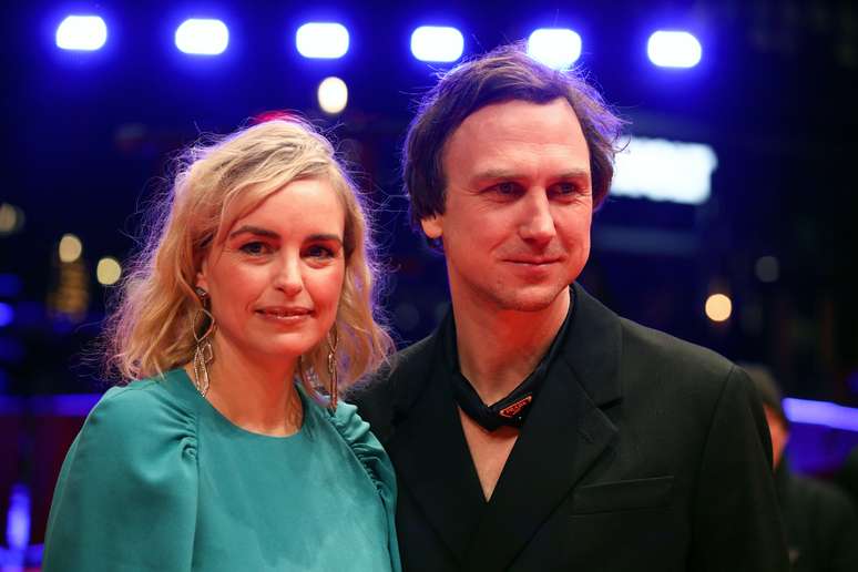 Nina Hoss e Lars Eidinger posam para foto ao chegarem para exibição de "My Little Sister" no Festival de Berlim
24/02/2020
REUTERS/Christian Mang