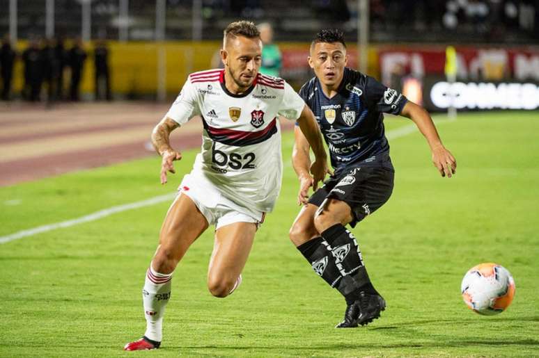 Rafinha, durante o jogo de ida contra o Del Valle na Recopa (Foto: Alexandre Vidal / Flamengo)