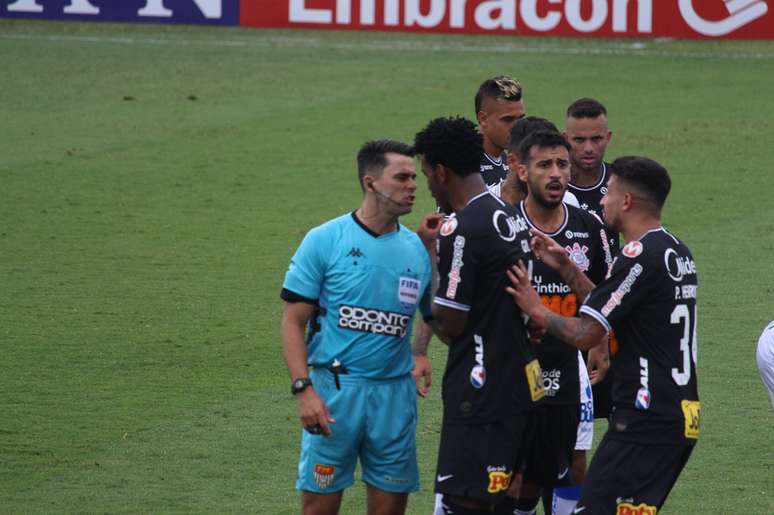 Corinthians enfrenta o Santo André nesta quarta-feira, às 21h30