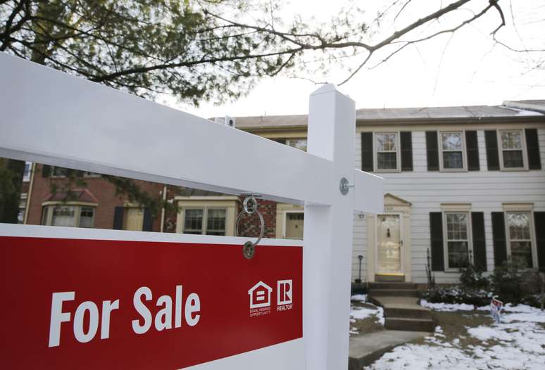 Placa de casa à venda em Virgínia, Estados Unidos
27/03/2014
REUTERS/Larry Downing