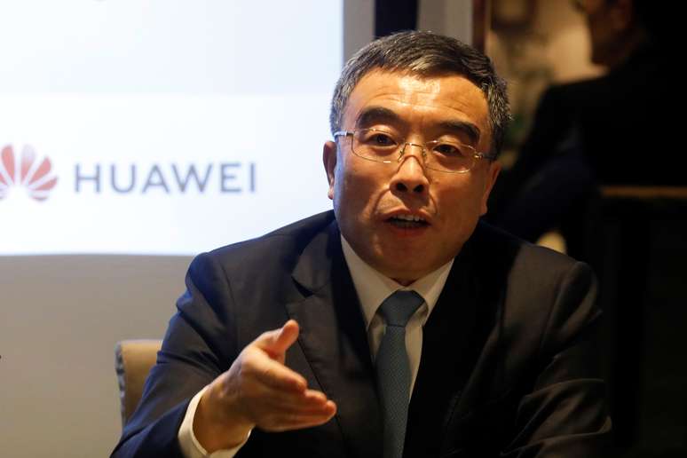 Presidente do conselho da Huawei, Liang Hua, fala a jornalistas na Fran&ccedil;a. 27/2/2020. REUTERS/Charles Platiau 