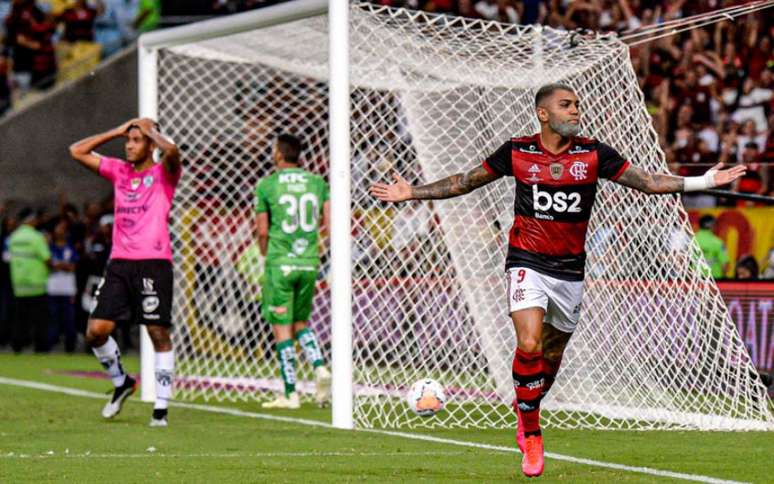 Gabriel Barbosa é um dos jogadores do Flamengo que podem ser convocados por Tite (Foto: Marcelo Cortes / CRF)