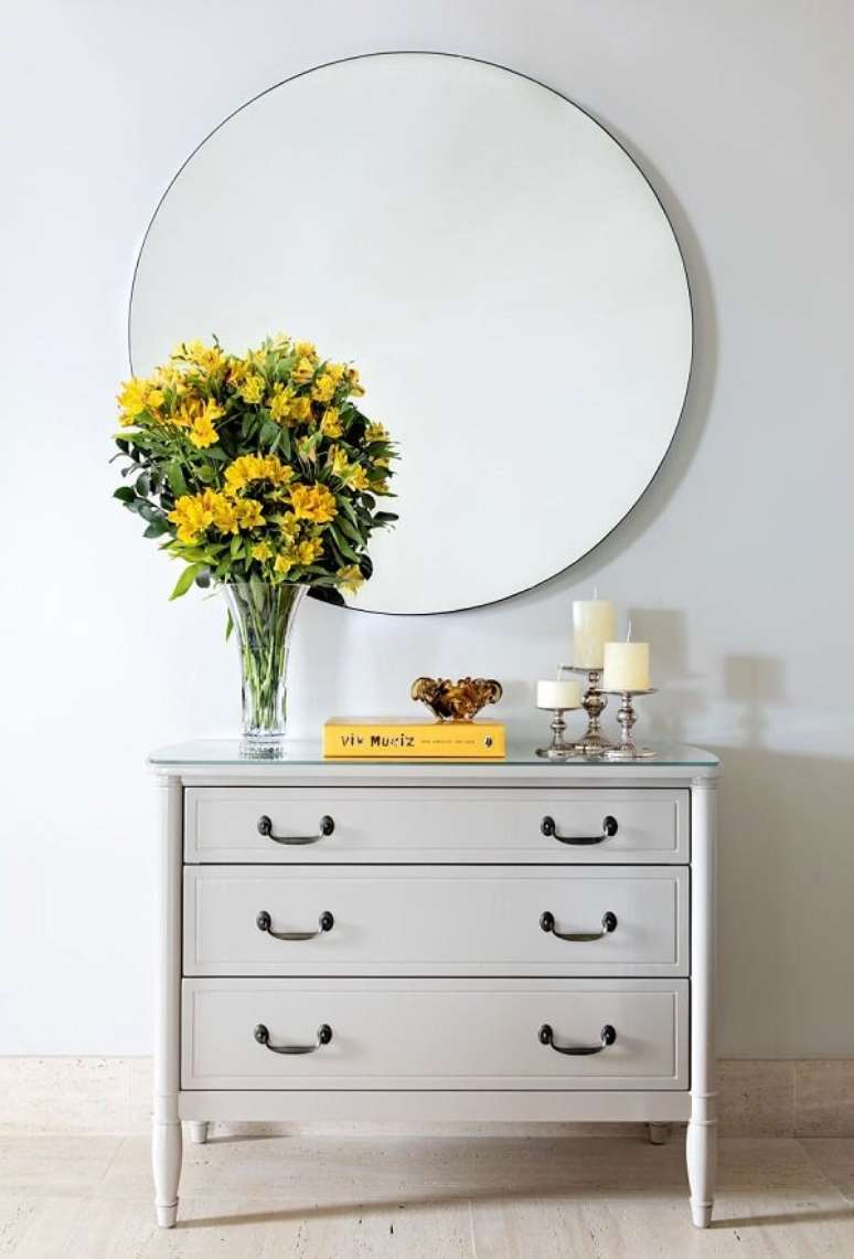 12. O arranjo floral se destaca no ambiente. Fonte: Pinterest